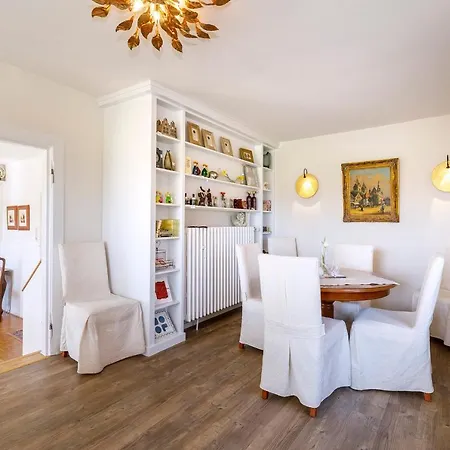 Gaestehaus Drostenhof بيت ضيافة 4*