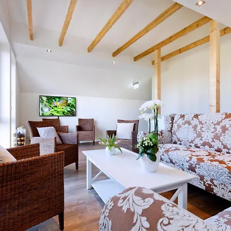 Gaestehaus Drostenhof ゲストハウス レース