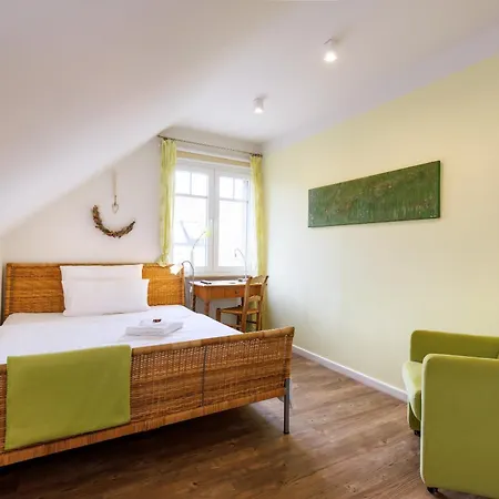 Gaestehaus Drostenhof 4*