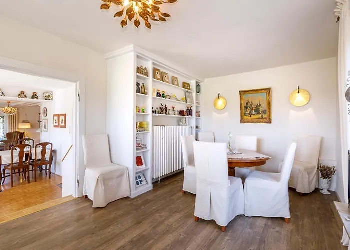 Gaestehaus Drostenhof 招待所 4*