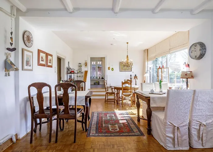 Gaestehaus Drostenhof 招待所 里斯