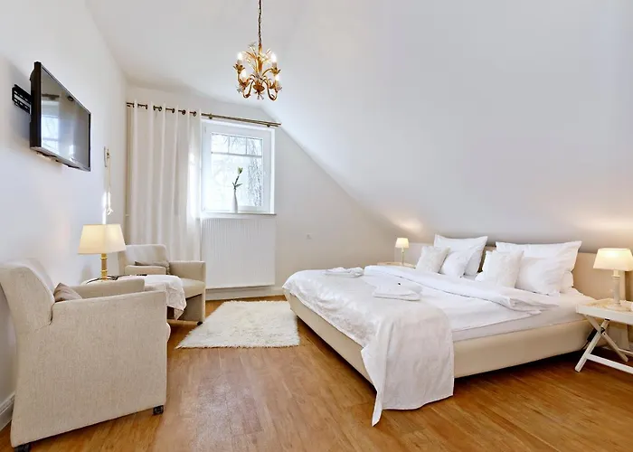 Gaestehaus Drostenhof 4* 里斯