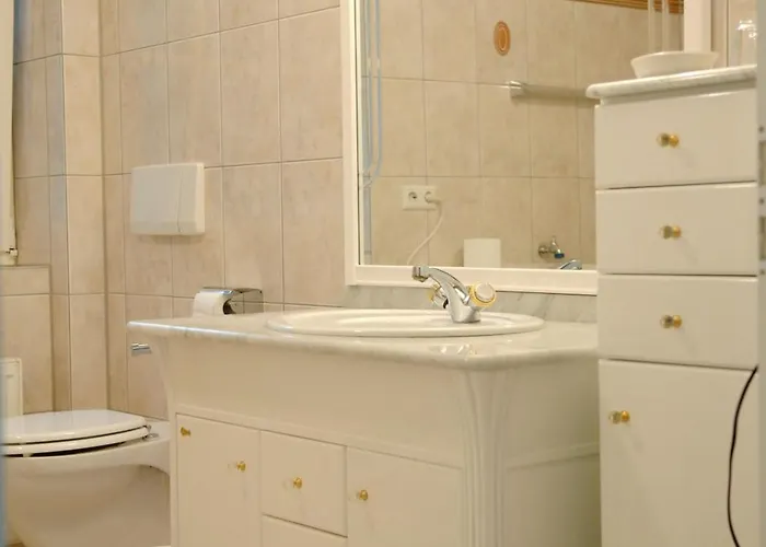 Gaestehaus Drostenhof 招待所 4*