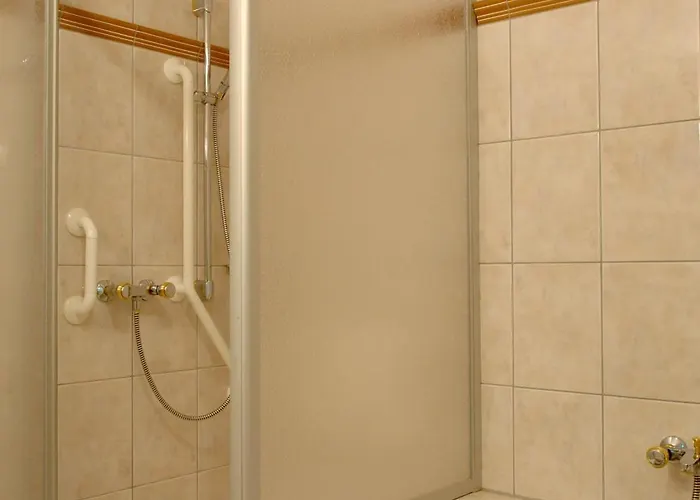 Gaestehaus Drostenhof 招待所 4*